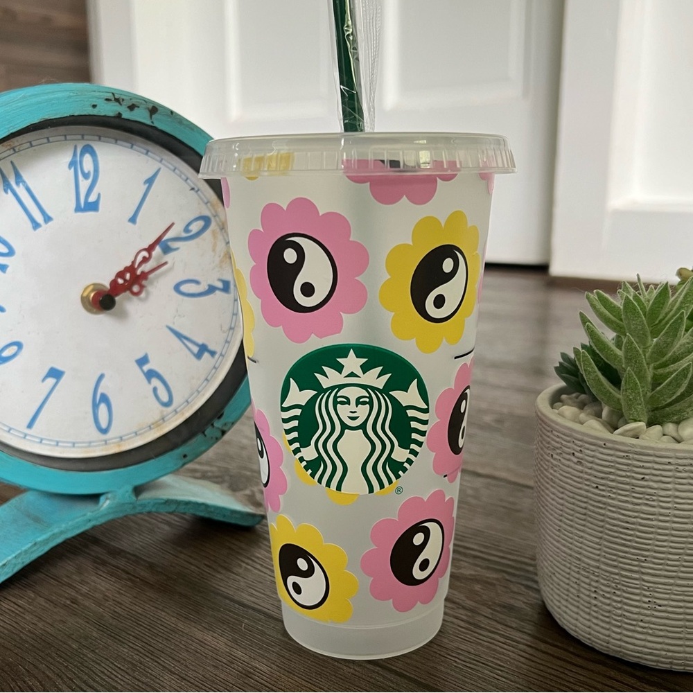 New Starbucks Yin Yang reusable cold cup 24oz